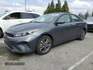 2022 Kia Forte LXS with VIN 3KPF24AD1NE488113, listed as a Copart auction lot 54615215 with 31,004 mi miles and Clean Title. Bid and sale history available at carsss.com. Image 1.