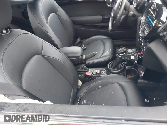 2019 MINI Convertible Cooper with VIN WMWWG5C52K3H08648, listed as a IAAI auction lot 41686314 with 40,728 mi miles and . Bid and sale history available at DreamBid. Image 5.