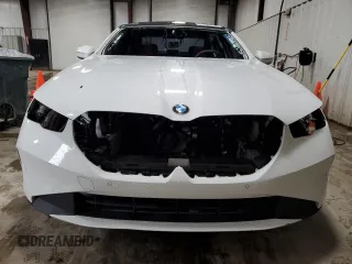 2024 BMW 5 Series 530i xDrive с VIN WBA53FJ08RCP95113, выставлен на аукционе Copart как лот 51793015 с пробегом Не указан миль и Списание • Salvage title. История ставок и продаж доступна на DreamBid. Изображение 5.