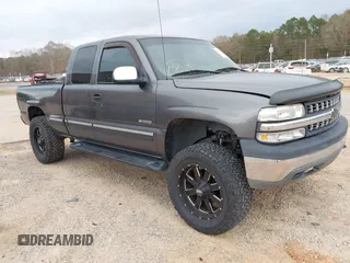 2002 Chevrolet Silverado 1500 LS with VIN 2GCEK19T021198475, listed as a IAAI auction lot 41768736 with 136,309 mi miles. Bid and sale history available at carsss.com. Image 1.