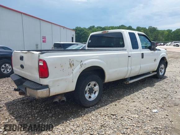 2011 Ford F-250 XL z VIN 1FT7X2AT3BEC33228, wystawiony jako IAAI lot #42545154 z przebiegiem 424 286 mil mil oraz . Historia ofert i sprzedaży dostępna na DreamBid. Obrazek 4.