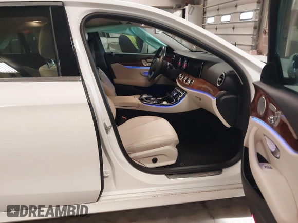 2018 Mercedes-Benz E 300 with VIN WDDZF4JB5JA331431, listed as a IAAI auction lot 42117564 with 64,356 mi miles and . Bid and sale history available at DreamBid. Image 5.