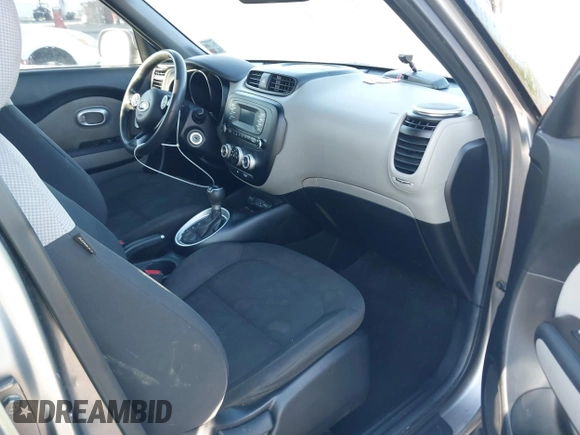 2014 Kia Soul with VIN KNDJN2A22E7059180, listed as a IAAI auction lot 41984560 with 157,057 mi miles. Bid and sale history available at carsss.com. Image 5.