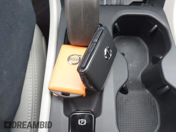 2022 Volvo XC40 Momentum с VIN YV4162UK6N2755592, выставлен на аукционе IAAI как лот 41684922 с пробегом 35 925 миль миль и . История ставок и продаж доступна на DreamBid. Изображение 11.