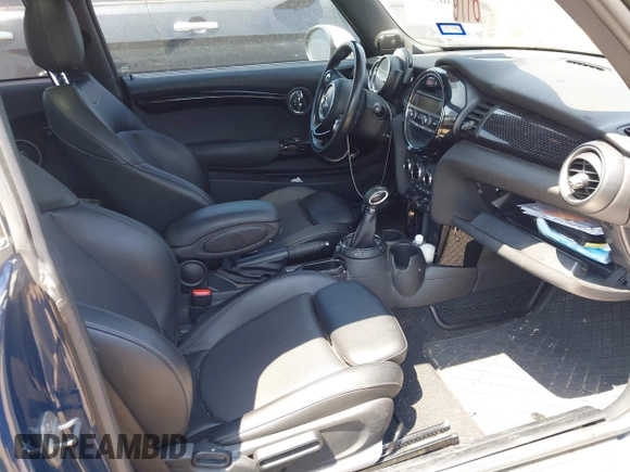 2015 MINI Hardtop S z VIN WMWXP7C59F2A35983, wystawiony jako IAAI lot #42303948 z przebiegiem 100 492 mil mil oraz . Historia ofert i sprzedaży dostępna na DreamBid. Obrazek 5.