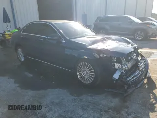 2017 Mercedes-Benz C 300 с VIN 55SWF4JB7HU188608, выставлен на аукционе Copart как лот 57176555 с пробегом 58 856 миль миль и Списание • Salvage title. История ставок и продаж доступна на DreamBid. Изображение 4.