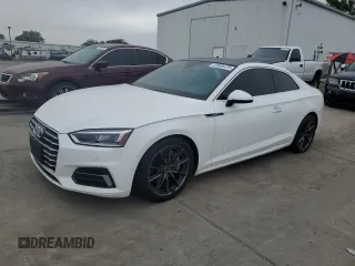 2018 Audi A5 Premium Plus z VIN WAUPNAF52JA094609, wystawiony jako Copart lot #53685475 z przebiegiem 56 664 mil mil oraz Szkoda całkowita • Salvage title. Historia ofert i sprzedaży dostępna na DreamBid. Obrazek 1.