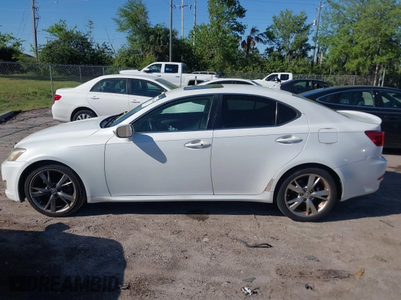 2009 Lexus IS 250 with VIN JTHBK262495093692, listed as a IAAI auction lot 41779640 with 195,379 mi miles. Bid and sale history available at carsss.com. Image 14.
