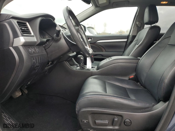 2018 Toyota Highlander SE with VIN 5TDJZRFH3JS808045, listed as a Copart auction lot 51647945 with 57,231 mi miles and Salvage Title. Bid and sale history available at carsss.com. Image 7.