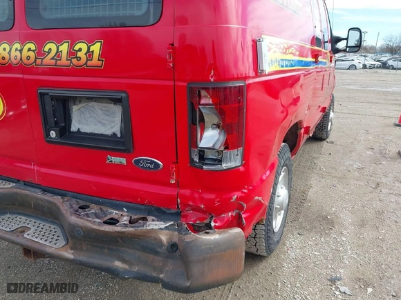 2011 Ford Econoline Cargo Van Commercial with VIN 1FTNE2EL1BDA88476, listed as a IAAI auction lot 41801712 with 179,149 mi miles. Bid and sale history available at carsss.com. Image 6.