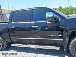 2015 Chevrolet Silverado 1500 LTZ with VIN 3GCUKSEC1FG343060, listed as a IAAI auction lot 42043989 with 157,645 mi miles. Bid and sale history available at carsss.com. Image 13.