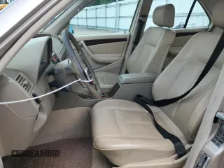 2000 Mercedes-Benz C 230 Kompressor с VIN WDBHA24G9YA806300, выставлен на аукционе Copart как лот 61999505 с пробегом 113 036 миль миль и Списание • Salvage title. История ставок и продаж доступна на DreamBid. Изображение 7.