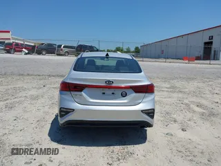 2019 Kia Forte LXS z VIN 3KPF24AD8KE024487, wystawiony jako IAAI lot #42138829 z przebiegiem 110 899 mil mil oraz . Historia ofert i sprzedaży dostępna na DreamBid. Obrazek 17.