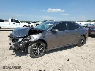 2022 Toyota Camry SE with VIN 4T1G11AK9NU715288, listed as a Copart auction lot 50242535 with 51,609 mi miles and Salvage Title. Bid and sale history available at carsss.com. Image 1.