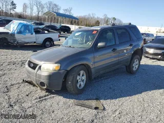 2006 Ford Escape XLT with VIN 1FMCU03186KA77066, listed as a Copart auction lot 48992595 with 194,629 mi miles and Salvage Title. Bid and sale history available at carsss.com. Image 1.