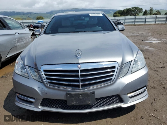 2013 Mercedes-Benz E 350 Luxury with VIN WDDHF5KB2DA735971, listed as a Copart auction lot 50551735 with 67,566 mi miles and Salvage Title. Bid and sale history available at DreamBid. Image 5.