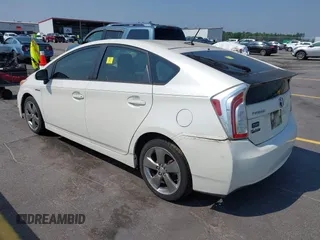 2013 Toyota Prius One z VIN JTDKN3DU8D5601612, wystawiony jako IAAI lot #42402108 z przebiegiem 224 420 mil mil oraz . Historia ofert i sprzedaży dostępna na DreamBid. Obrazek 3.