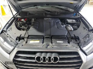 2018 Audi Q7 Premium Plus z VIN WA1LAAF71JD045991, wystawiony jako Copart lot #61437075 z przebiegiem 33 702 mil mil oraz Szkoda całkowita • Salvage title. Historia ofert i sprzedaży dostępna na DreamBid. Obrazek 12.