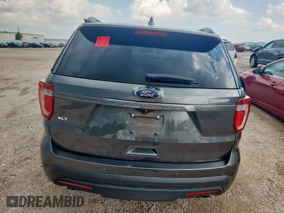 2017 Ford Explorer XLT z VIN 1FM5K7D84HGC65690, wystawiony jako Copart lot #59367475 z przebiegiem 148 492 mil mil oraz Czysty tytuł • Clean title. Historia ofert i sprzedaży dostępna na DreamBid. Obrazek 6.
