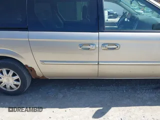 2005 Chrysler Town & Country Touring with VIN 2C4GP54LX5R132272, listed as a IAAI auction lot 41860741 with 138,402 mi miles and . Bid and sale history available at DreamBid. Image 13.