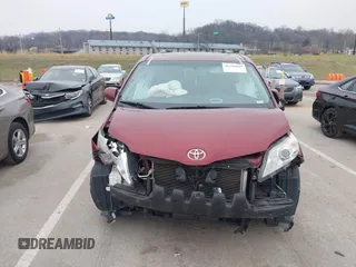 2017 Toyota Sienna XLE Auto Access Seat with VIN 5TDYZ3DC6HS820641, listed as a IAAI auction lot 41184049 with 118,607 mi miles and . Bid and sale history available at DreamBid. Image 13.