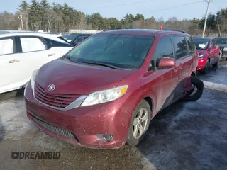2017 Toyota Sienna LE Auto Access Seat with VIN 5TDKZ3DC7HS863682, listed as a IAAI auction lot 41488878 with 134,733 mi miles. Bid and sale history available at carsss.com. Image 2.