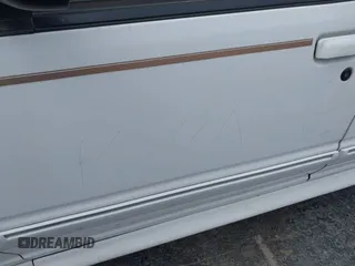 1998 Ford Explorer XL z VIN 1FMZU32E6WZB42875, wystawiony jako IAAI lot #41904223 z przebiegiem 265 981 mil mil oraz . Historia ofert i sprzedaży dostępna na DreamBid. Obrazek 6.