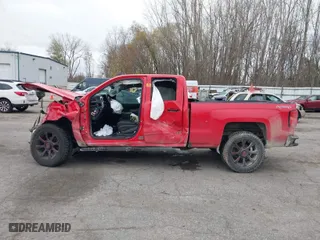 2017 Chevrolet Silverado 1500 LT with VIN 1GCVKREHXHZ371760, listed as a IAAI auction lot 40782917 with 1 mi miles. Bid and sale history available at carsss.com. Image 15.