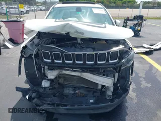 2019 Jeep Compass Latitude with VIN 3C4NJCBB3KT832196, listed as a IAAI auction lot 42210113 with 70,241 mi miles and . Bid and sale history available at DreamBid. Image 13.