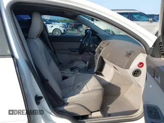 2007 Volvo S40 2.4L с VIN YV1MS382872272498, выставлен на аукционе IAAI как лот 42081892 с пробегом 160 144 миль миль и . История ставок и продаж доступна на DreamBid. Изображение 5.