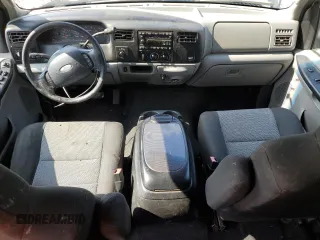 2003 Ford F-250 XL z VIN 1FTNW21F93EA13341, wystawiony jako Copart lot #59484025 z przebiegiem Nie podano mil oraz Szkoda całkowita • Salvage title. Historia ofert i sprzedaży dostępna na DreamBid. Obrazek 8.