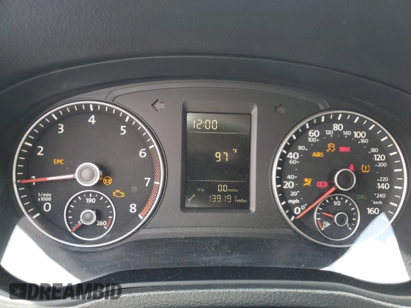 2014 Volkswagen Passat Wolfsburg Edition with VIN 1VWAS7A32EC105139, listed as a Copart auction lot 61187895 with 139,191 mi miles and Clean title. Bid and sale history available at DreamBid. Image 9.