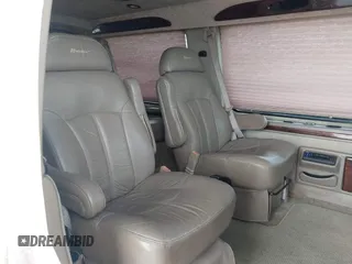 2002 Chevrolet Express with VIN 1GBFG15R021225474, listed as a IAAI auction lot 41770334 with 190,059 mi miles. Bid and sale history available at carsss.com. Image 8.