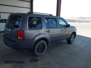 2014 Honda Pilot EX-L with VIN 5FNYF4H53EB020230, listed as a IAAI auction lot 40550564 with 269,801 mi miles and . Bid and sale history available at carsss.com. Image 4.