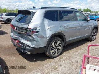 2024 Volkswagen Atlas SE with VIN 1V2HR2CA4RC577309, listed as a IAAI auction lot 42107825 with 25,694 mi miles and . Bid and sale history available at DreamBid. Image 4.