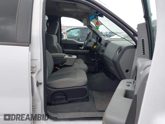 2008 Ford F-150 XLT with VIN 1FTPW12V98FB13594, listed as a IAAI auction lot 42129137 with 151,523 mi miles. Bid and sale history available at carsss.com. Image 5.