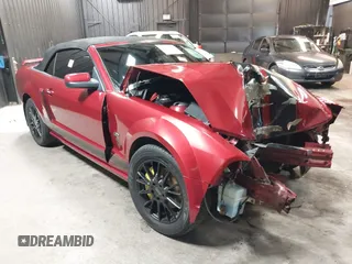 2007 Ford Mustang GT Deluxe with VIN 1ZVHT85H275345662, listed as a IAAI auction lot 42380054 with 87,400 mi miles and . Bid and sale history available at DreamBid. Image 1.
