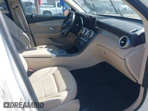 2021 Mercedes-Benz GLC 300 с VIN W1N0G8DB1MV289770, выставлен на аукционе IAAI как лот 42338032 с пробегом Не указан миль и . История ставок и продаж доступна на DreamBid. Изображение 5.