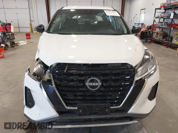 2024 Nissan Kicks S with VIN 3N1CP5BV0RL542538, listed as a IAAI auction lot 41929561 with 10,632 mi miles and . Bid and sale history available at DreamBid. Image 12.