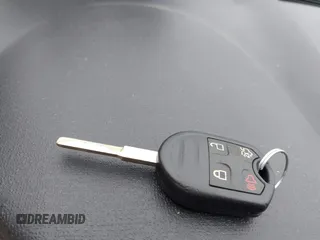 2017 Ford Fiesta SE с VIN 3FADP4BJ3HM170751, выставлен на аукционе IAAI как лот 40757768 с пробегом 127 946 миль миль и . История ставок и продаж доступна на DreamBid. Изображение 11.