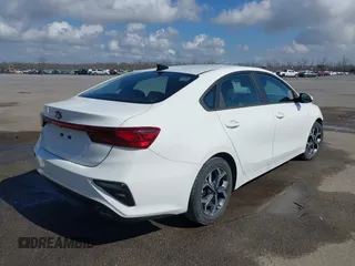 2021 Kia Forte LXS с VIN 3KPF24AD9ME312375, выставлен на аукционе IAAI как лот 41525460 с пробегом 64 280 миль миль и . История ставок и продаж доступна на DreamBid. Изображение 4.