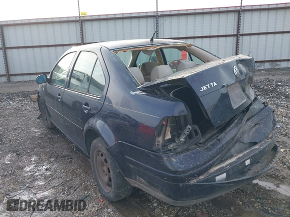 2000 Volkswagen Jetta с VIN 3VWSC29M2YM113469, выставлен на аукционе IAAI как лот 41598371 с пробегом 322 652 миль миль и . История ставок и продаж доступна на DreamBid. Изображение 3.