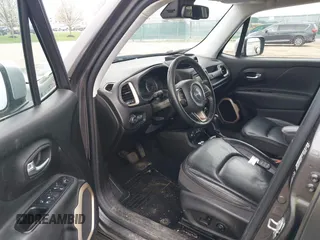 2017 Jeep Renegade Limited z VIN ZACCJBDB4HPF23660, wystawiony jako IAAI lot #42118052 z przebiegiem 134 799 mil mil oraz . Historia ofert i sprzedaży dostępna na DreamBid. Obrazek 5.