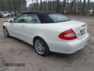 2009 Mercedes-Benz CLK 350 z VIN WDBTK56F59T110276, wystawiony jako IAAI lot #41800341 z przebiegiem 157 883 mil mil oraz . Historia ofert i sprzedaży dostępna na DreamBid. Obrazek 3.