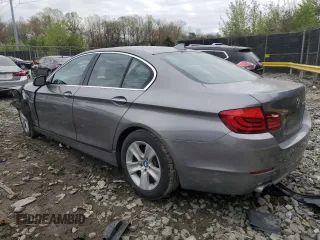 2013 BMW 5 Series 528i xDrive z VIN WBAXH5C55DD115085, wystawiony jako Copart lot #51381515 z przebiegiem 148 778 mil mil oraz Szkody całkowita. Historia ofert i sprzedaży dostępna na DreamBid. Obrazek 2.