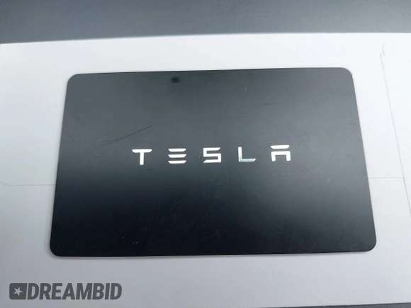 2022 Tesla Model Y Long Range z VIN 7SAYGDEE9NF494901, wystawiony jako IAAI lot #42310520 z przebiegiem 62 515 mil mil oraz . Historia ofert i sprzedaży dostępna na DreamBid. Obrazek 11.