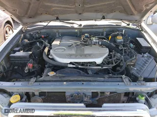 2001 Nissan Pathfinder SE with VIN JN8DR09Y41W587712, listed as a IAAI auction lot 41859316 with 196,342 mi miles. Bid and sale history available at carsss.com. Image 10.