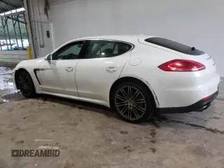 2014 Porsche Panamera S E-Hybrid with VIN WP0AD2A76EL044901, listed as a Copart auction lot 72330484 with 109,891 mi miles and Salvage title. Bid and sale history available at DreamBid. Image 2.