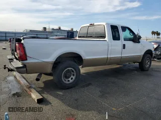 2000 Ford F-250 XL with VIN 1FTNX21S1YEB62621, listed as a Copart auction lot 87630545 with 204,488 mi miles and Salvage title. Bid and sale history available at DreamBid. Image 3.