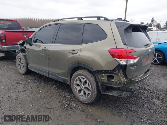 2024 Subaru Forester Premium with VIN JF2SKADC8RH506169, listed as a IAAI auction lot 41528579 with 13,099 mi miles. Bid and sale history available at carsss.com. Image 3.